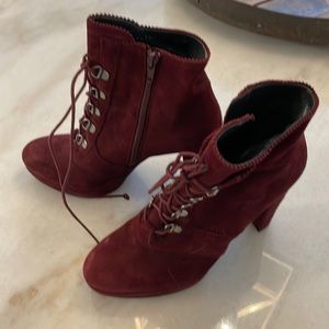 Women’s Stuart Weitzman suede boots
